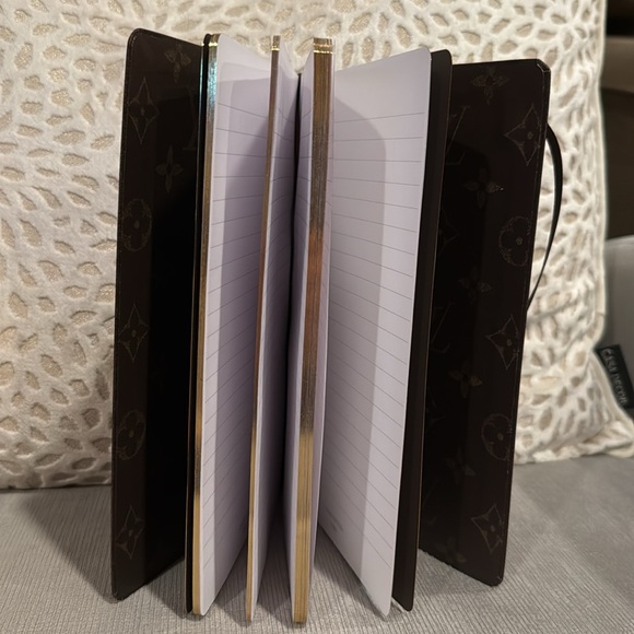 Louis Vuitton Christmas Animation Jane Notebook Candy Factory - Picture 6 of 8